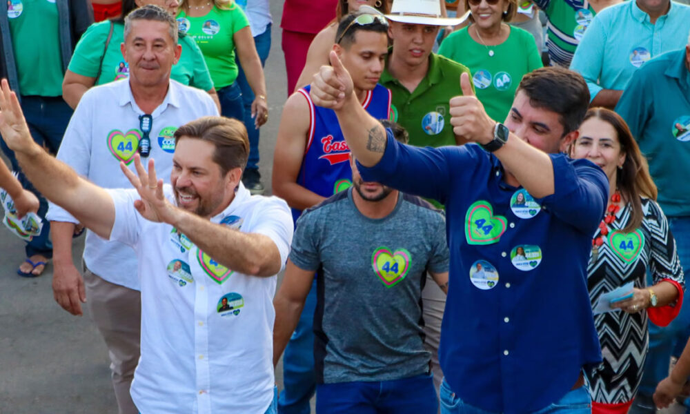 Bruno Peixoto participa de caminhada com o candidato Paulo Vitor