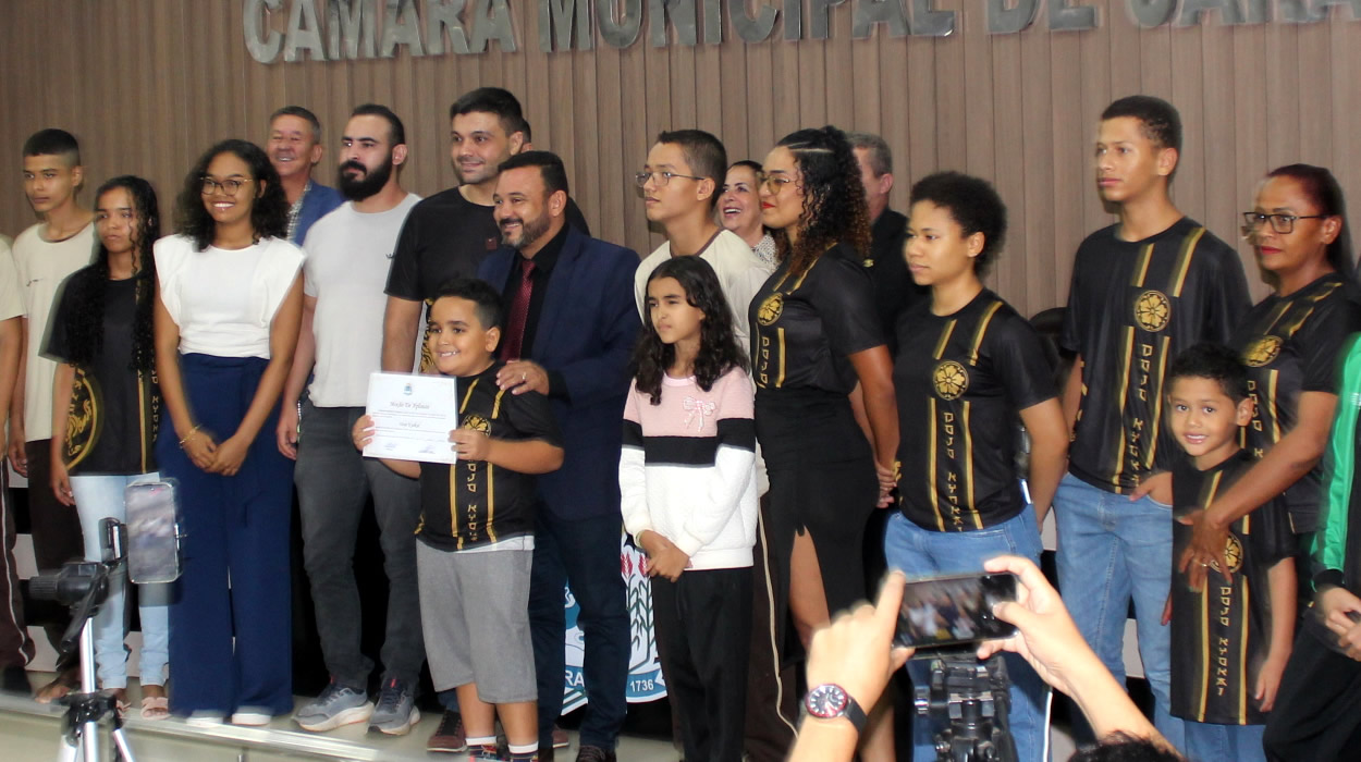 Atleta recebe reconhecimento da Câmara Municipal-