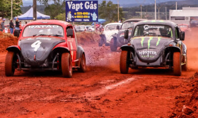 esportes radicais marcou mais um dia de carnaval em jaraguá