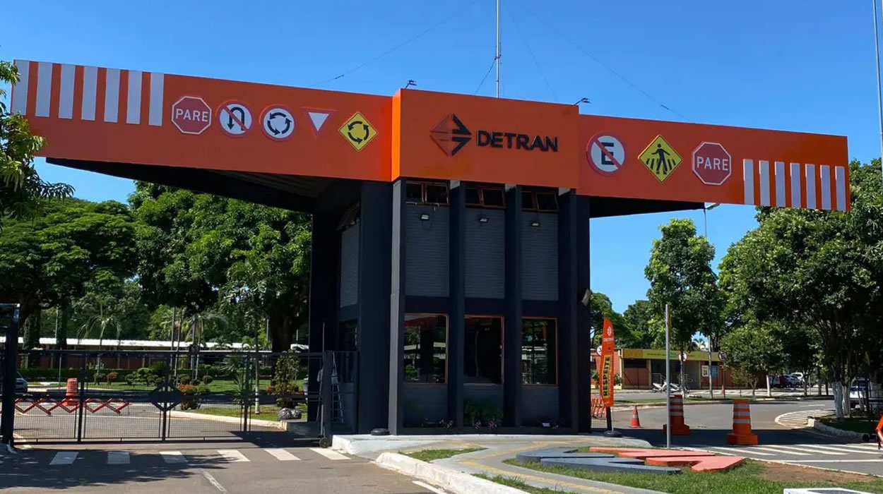 Licenciamento anual de veículos poderá ser parcelado