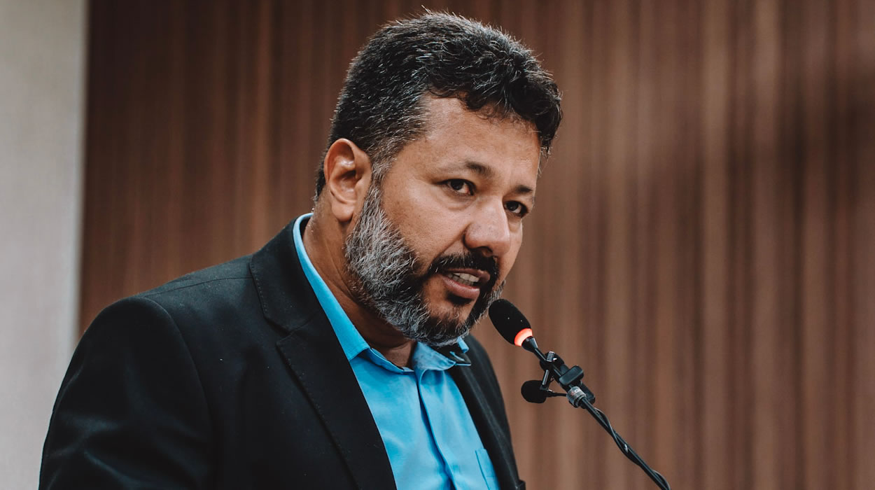 Vereador requer cantores famosos Pecuária de Jaraguá