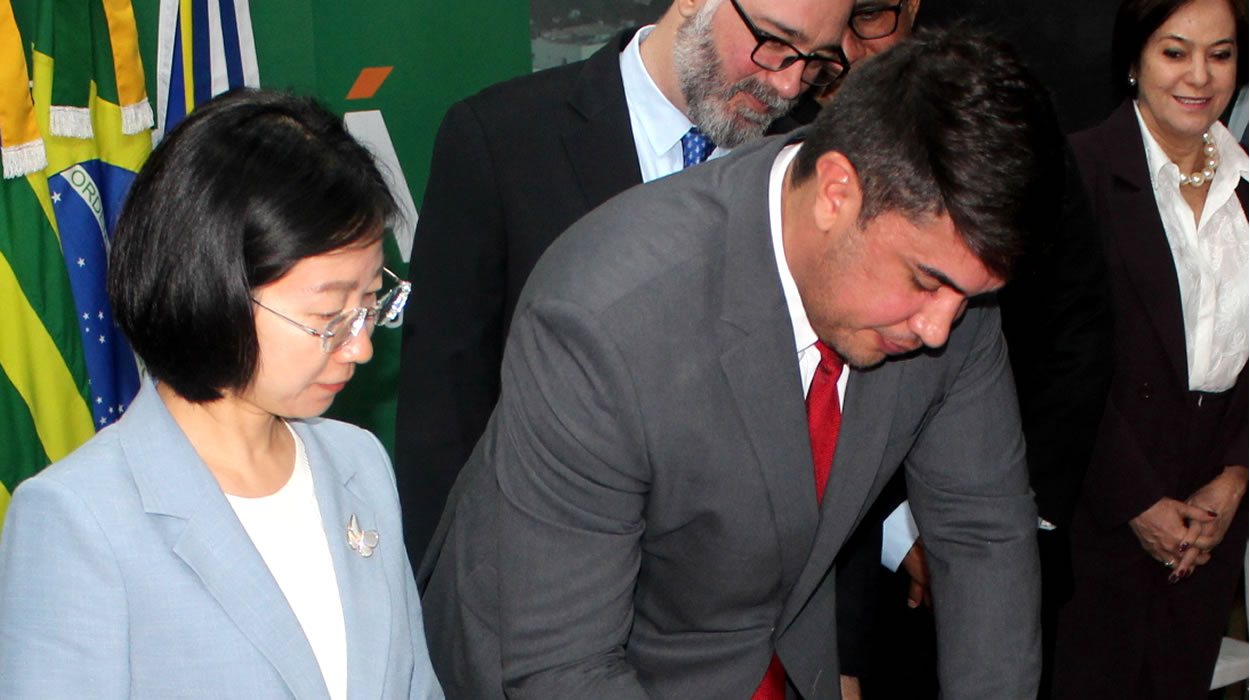 Prefeito de Jaraguá fará missão oficial à China