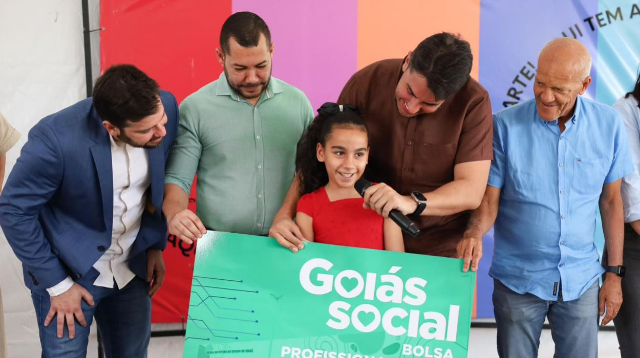 Artistas da Escola Basileu França são contemplados com Bolsa Profissionalizante