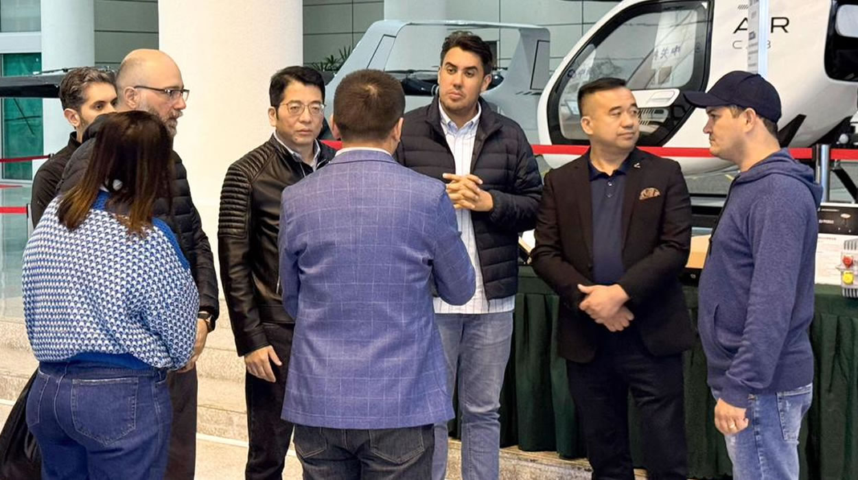 Comitiva de Jaraguá visita polo tecnológico em Pequim, na China
