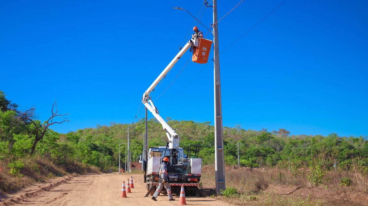 Loteamentos doados pela Prefeitura recebem iluminação
