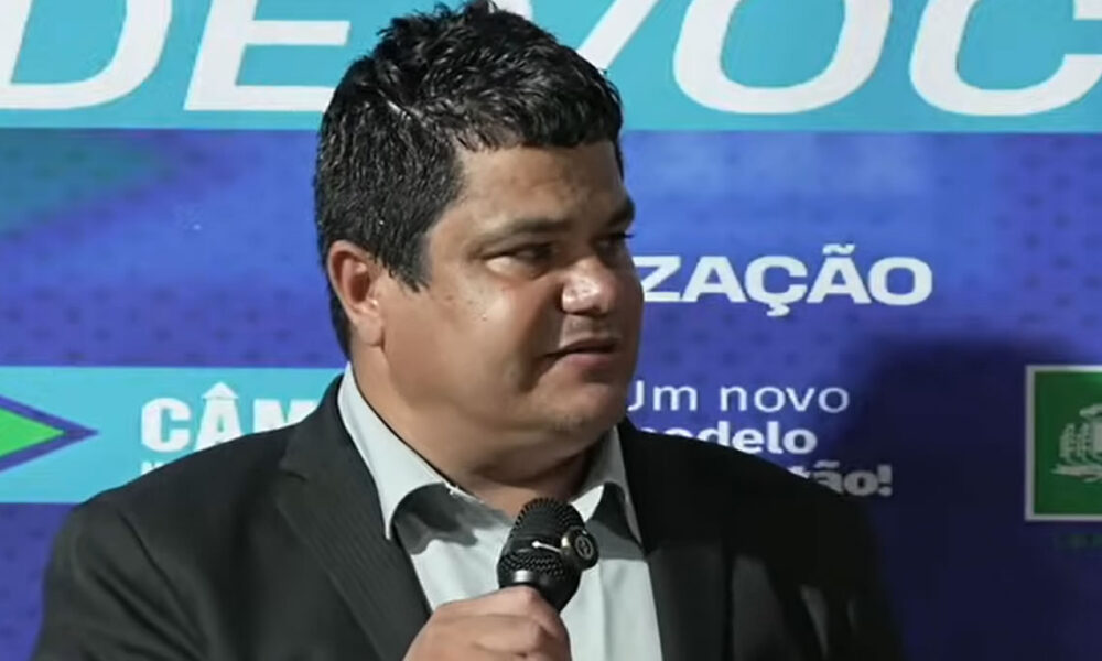 Não posso deixar de trabalhar, 'quatro anos passa rápido', diz vereador