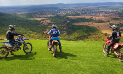 Polícia emite alerta contra motoqueiros no gramado de parapente